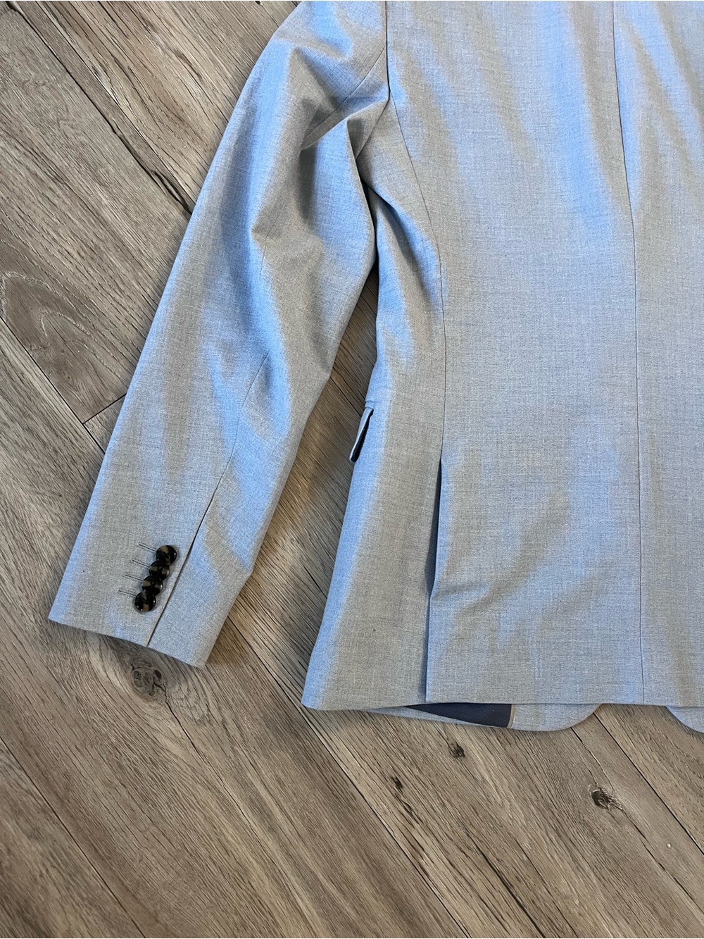 RW&CO. Light Gray/Blue Two-Piece Men's Suit - Tailored Blazer & Trousers - Picture 13 of 16